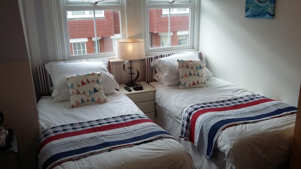 Cambridge House Guest House WTA-toernooi van WTA-toernooi van Eastbourne Kamer foto